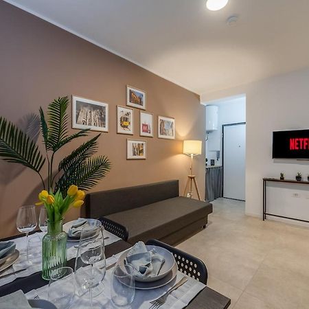 Apartament Authentic Private Flat 2 Min From Navigli Mediolan Zewnętrze zdjęcie