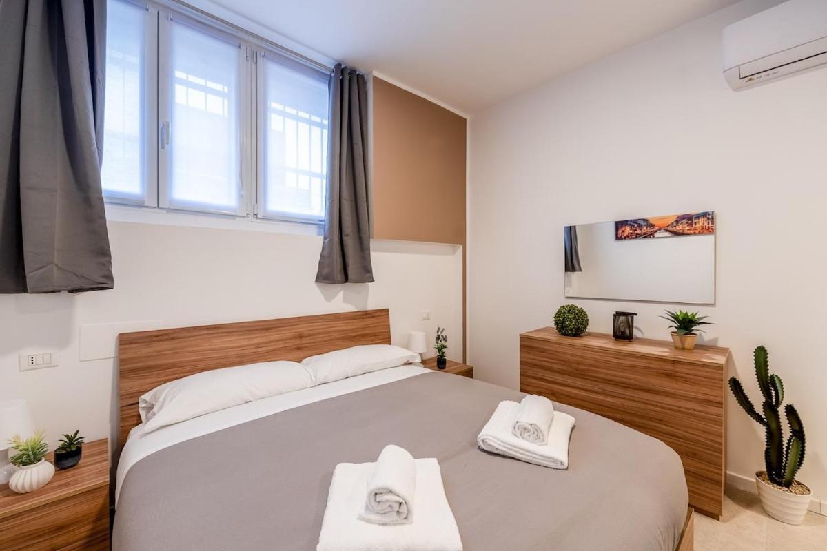 Apartament Authentic Private Flat 2 Min From Navigli Mediolan Zewnętrze zdjęcie