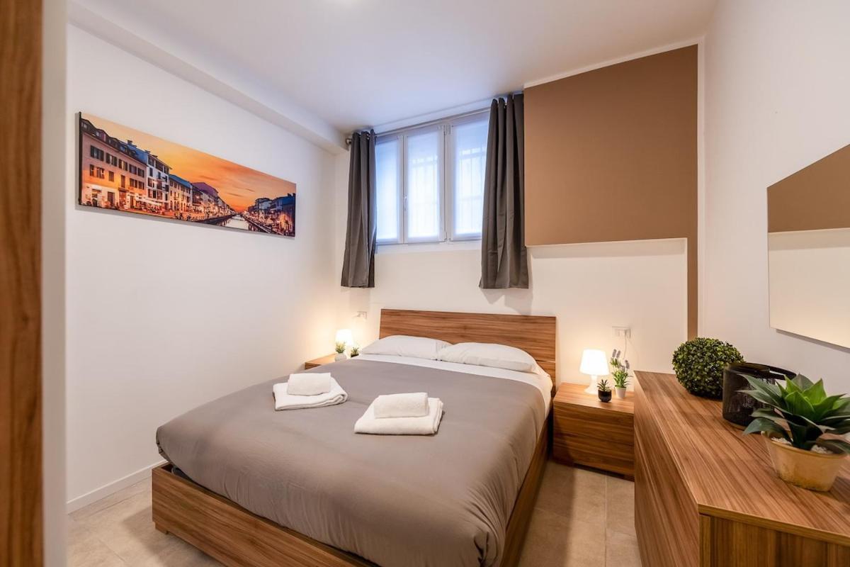Apartament Authentic Private Flat 2 Min From Navigli Mediolan Zewnętrze zdjęcie