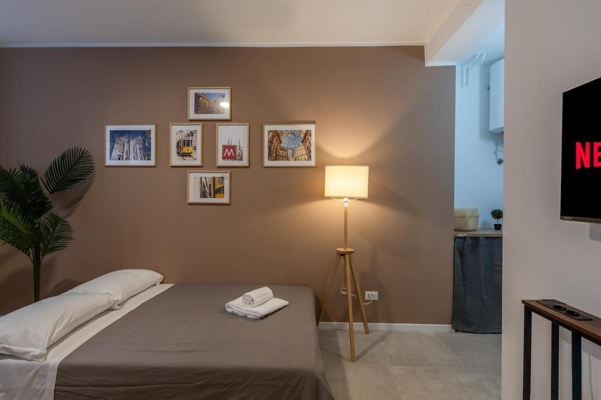 Apartament Authentic Private Flat 2 Min From Navigli Mediolan Zewnętrze zdjęcie
