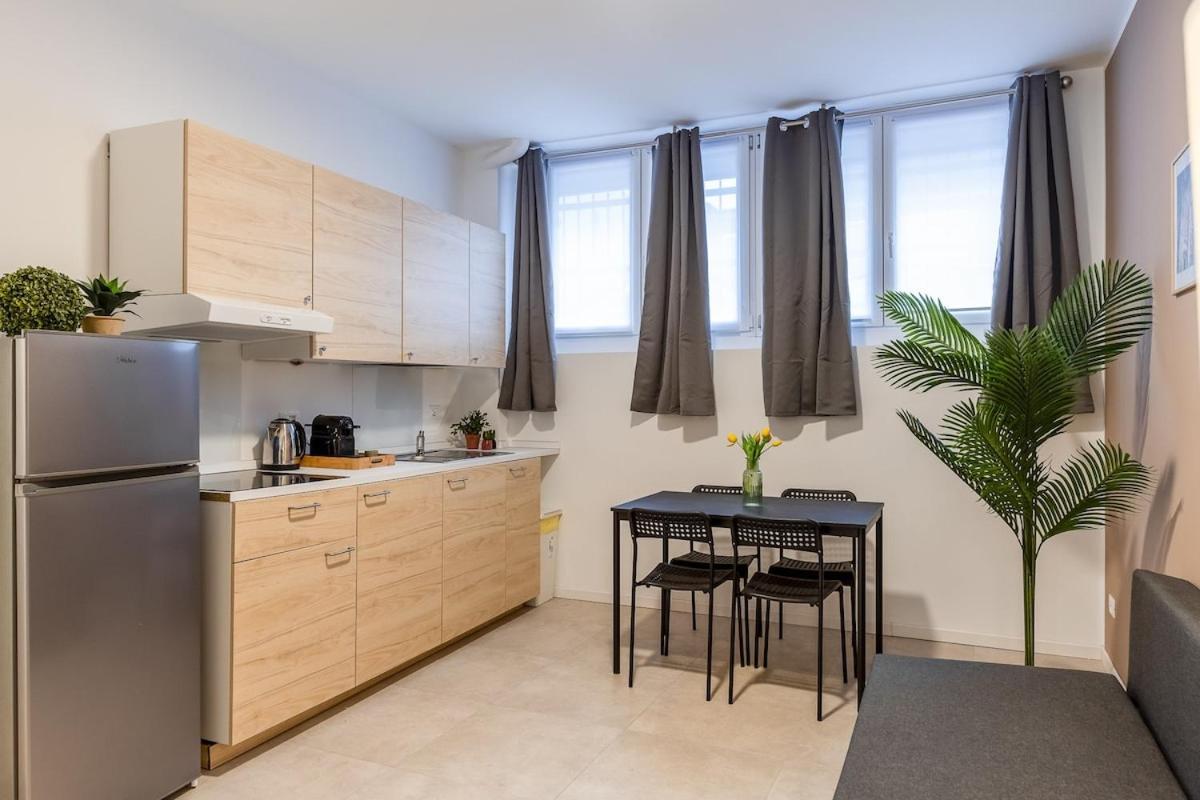Apartament Authentic Private Flat 2 Min From Navigli Mediolan Zewnętrze zdjęcie
