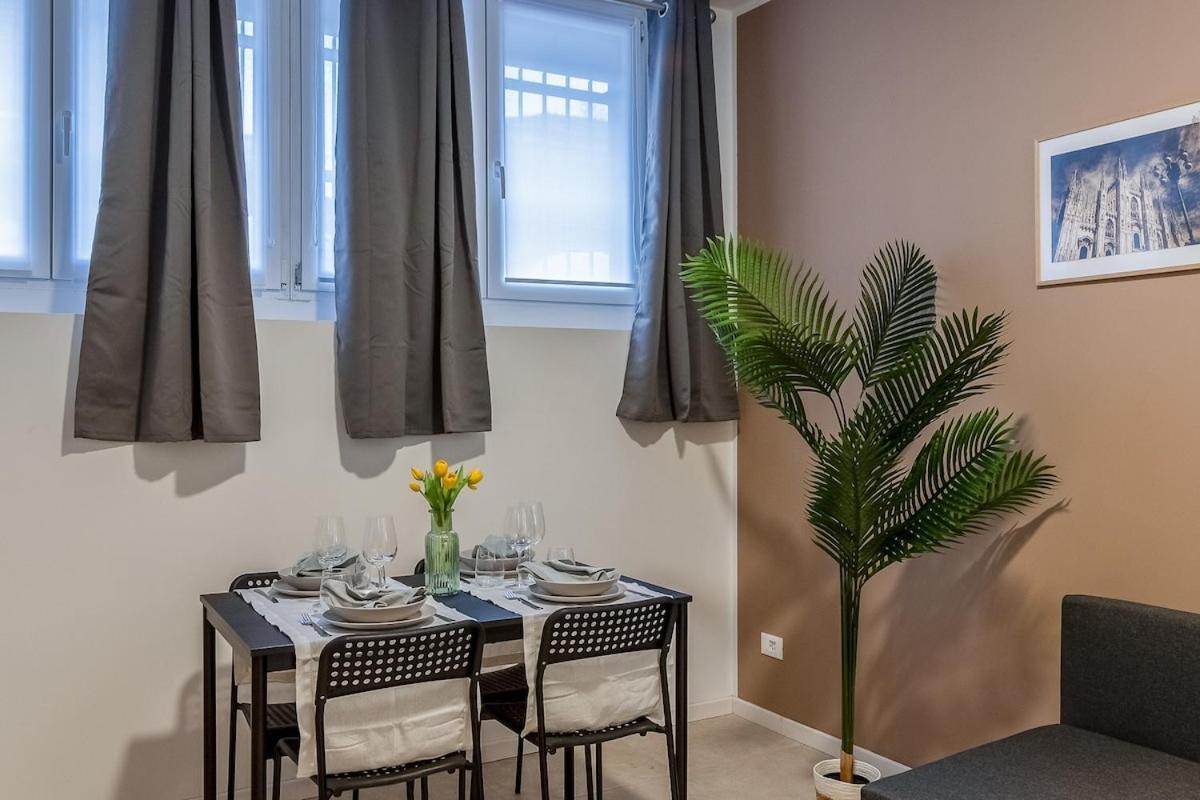 Apartament Authentic Private Flat 2 Min From Navigli Mediolan Zewnętrze zdjęcie